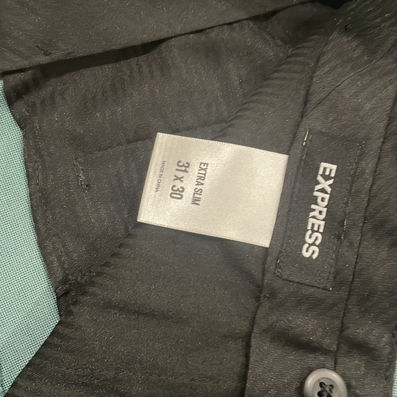 Express Suit - Picture 6 of 6